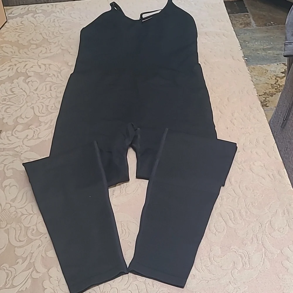 NWT VICTORIAS SECRET PINK SEAMLESS WORKOUT ONSIE BLACK SIZE S